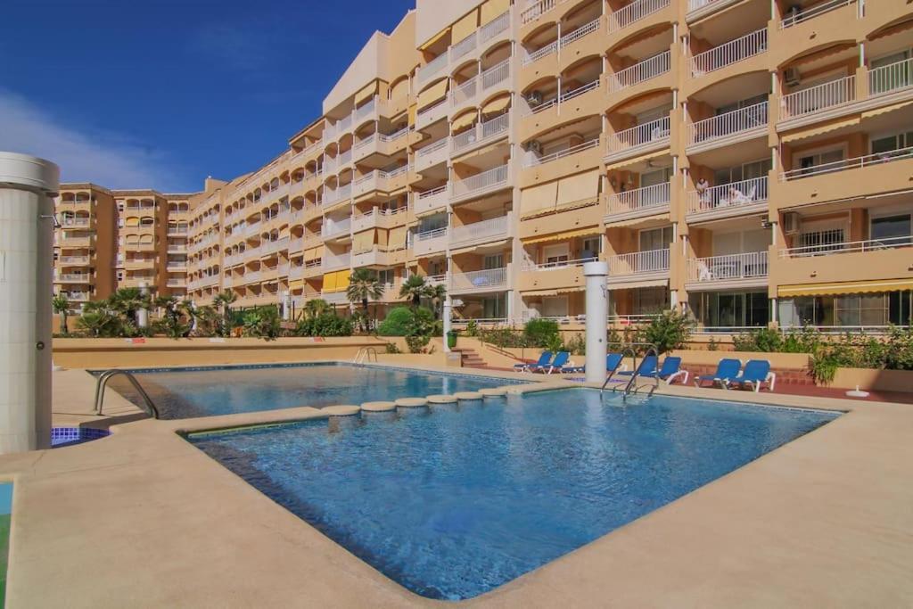 Apartament Centrico Con Piscina - Apolovii *